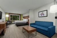 Holiday Inn Express & Suites MARINA - STATE BEACH AREA by IHG