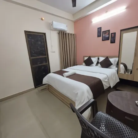 Manor Residency
