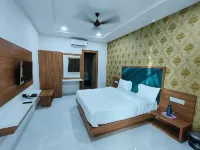 Hotel Rest and Leaf