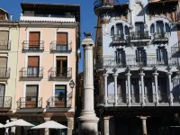 Apartamentos Plaza del Torico Teruel فنادق في تيرويل