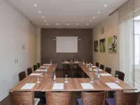 Premier Inn Hamburg St. Pauli Hôtels à proximité de : Théâtre Schmidt