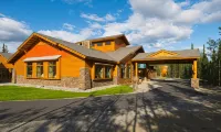 Denali Park Village - bar