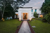 Heavensa Luxury Villas and Suites by the Clarks - Mountain view