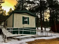 Secluded CO retreat featuring a swim spa, hiking trail and stocked kitchen!