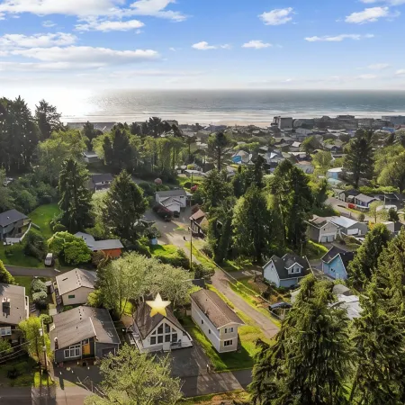 Mid-Century A-Frame Chalet. Dog Friendly. Only a Half-Mile Stroll to the Beach!
