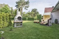 4-star holiday home with terrace, large garden, 3 bedrooms and 2 bathrooms - 民宿