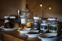 The Golden Frog Inn - Breakfast