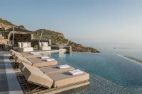 Virtu on the Hill - Sea View