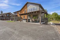 恩伯斯白金雙拼住宅, 可攜帶寵物, 可使用室外泳池, 鋪裝道路 - 精品