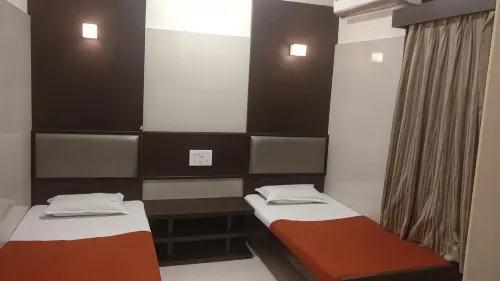 Hotel Sarada Nivas - Pensions