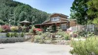 Namwon White Yeoul Pension - مبيت وإفطار