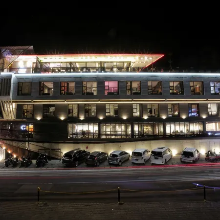 Creative RestArt Hotel by Damn I Love Indonesia Отели рядом с достопримечательностью «Парк развлечений Dago Dreampark»