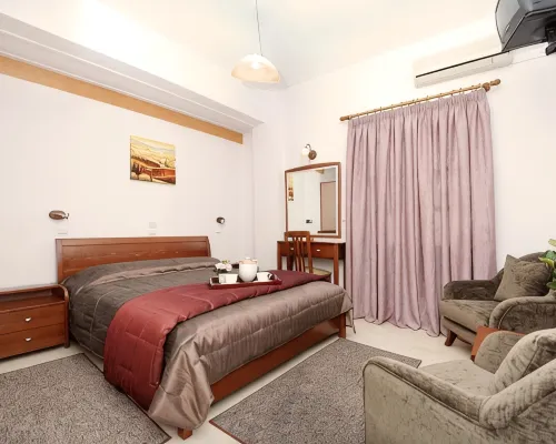 Hotel Villa Plaza فنادق في سبيتسيس