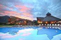 Hotel Real Del Valle - Pool