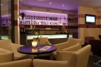 Romantik Hotel Neuhaus - Baarit