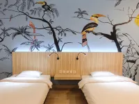 RedDoorz Plus @ Hotel Pantai Timor クパンのホテル