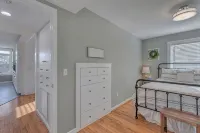 The Cottage @ Afton Mountain- Close to Wineries! - Country Houses