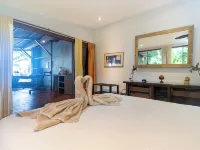 Beachfront Jungle Casita  Surf, Sunsets & Privacy   20 Steps to Ocean Hotels in Dominical