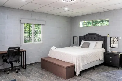 Apartamento para 3 personas dentro de la finca. Отели в г. 