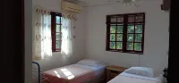 Lembin Village Sdn Bhd - parking