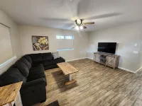 Charming 2-bedroom house in delightful Grand Forks with WiFi - Alloggi