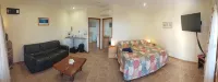 Escape 1770 Motel - No Kids - No Smoking - No Partying - Wifi