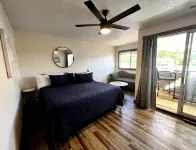 Knot One- Balcony View of ICW- Dog Friendly! - Wifi