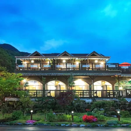 Yangsan (Baenaegol) Miru Pension Отели рядом с достопримечательностью «Водопад Paraeso»