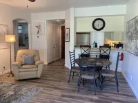 Awesome lake, golf course, mountain view Desert Princess Country Club condo! - Mountain view