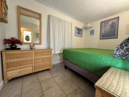 Your Secluded Hideaway in Historic St. Augustine Uptown. - Bungalows