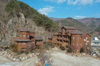 Muju Deogyusan Landscape Pension - Pet-friendly