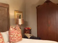 Little Forest Guest House Hotels near Emmarentia Dam
