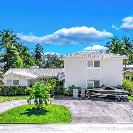 Heated Pool! Waterfront+Tiki Hut! Close To Beach!
