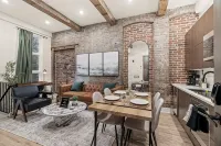 SLEEP 4 - Old City Philly - NEW Townhouse - homestay