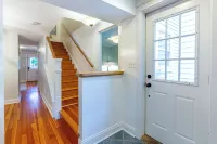 Walking distance to Navy Stadium! No cleaning fees! - Kitchens