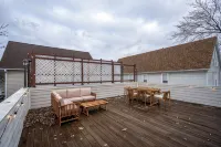 1 Mile to Downtown -Brewers Hill-Rooftop Deck-Gym - Bungalows