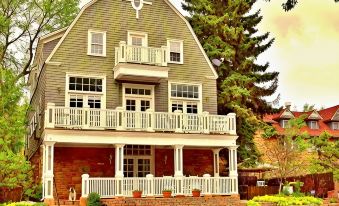 Heart of Manitou Springs. Award-winning. Luxurious. Rent all three apartments.