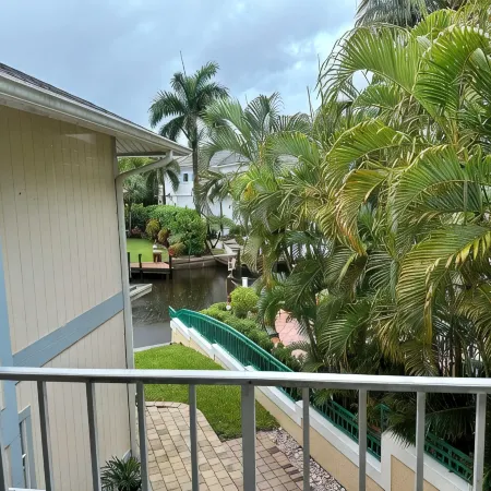 Newly listed Waterfront Townhouse in Old Naples