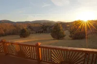 Luxury Mountain Lodge: Hot Tub and Incredible Mountain Views - Mountain view