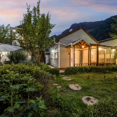 Gapyeong Green Star Pension (Remodeling, Spa) Отели рядом с достопримечательностью «Астрономическая обсерватория «Космопия»»