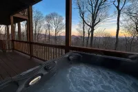 山景比奇山配有熱水浴池&桌球桌度假屋。可住10人。 - 4星級