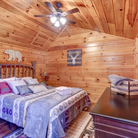 Great Mountain Views, Family Friendly, Hot tub, 5 miles to Downtown Blue Ridge