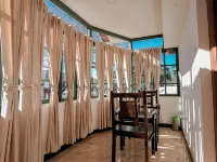 Lakefront Home Hotel Отели рядом с достопримечательностью «Сад Thread»