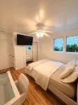 Hamptons Retreat • Hot Tub • Minutes to Beaches - 3-Star