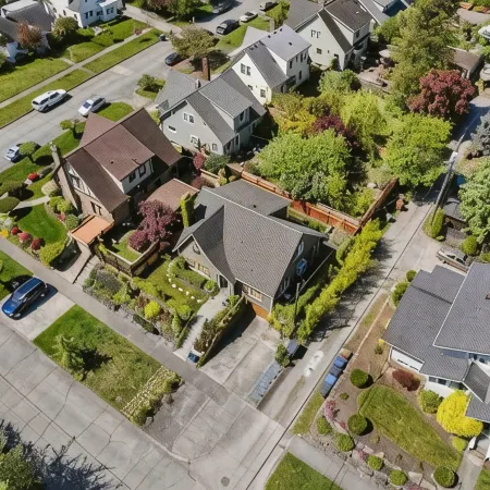 Cozy family home minutes from The University of Puget Sound!