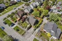 Cozy family home minutes from The University of Puget Sound! - 3-Star