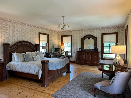 Charming Historic Getaway: Unwind in Lancaster's Timeless Elegance - Wifi