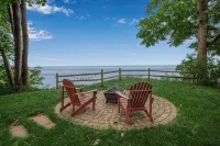 *HOT TUB * Lake Front | Near Olcott Beach | King Bed - 4-Star
