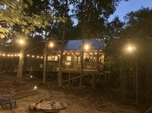 FoResTree House- Peaceful Luxury Treehouse Hot tub - 4 stjerner