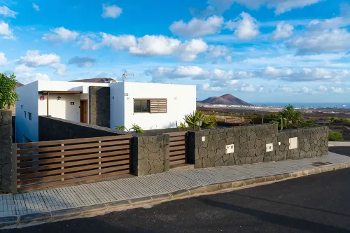 A Special Offer Villa with pool of 150m2. - Villas